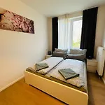Urban Flats 3*