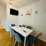 公寓式酒店 Urban Flats 3*