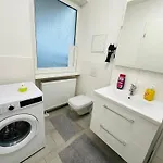 Urban Flats 3*