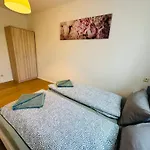 Urban Flats 3*