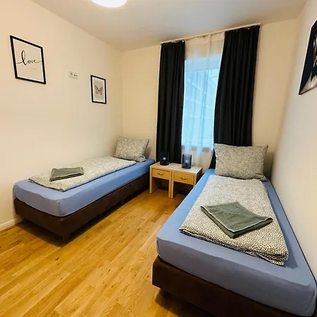 Urban Flats Aparthotel 3*