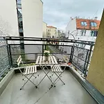 Urban Flats 3*